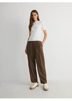 Reserved - Spodnie chino z wiskozą - brązowy ze sklepu Reserved w kategorii Spodnie damskie - zdjęcie 174077665