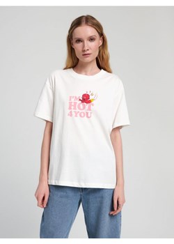 Sinsay - Koszulka Hot Stuff - kremowy ze sklepu Sinsay w kategorii Bluzki damskie - zdjęcie 174078755