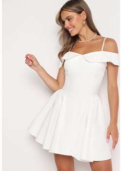 Biała Rozkloszowana Sukienka na Ramiączkach z Usztywnianymi Miseczkami Mivinae ze sklepu Born2be Odzież w kategorii Sukienki - zdjęcie 174081909