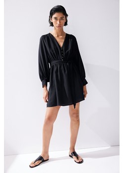 H & M - Sukienka z wiązanym paskiem - Czarny ze sklepu H&M w kategorii Sukienki - zdjęcie 174083887