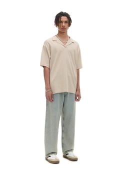 Cropp - Kremowa gładka koszulka polo - kremowy ze sklepu Cropp w kategorii T-shirty męskie - zdjęcie 174090325