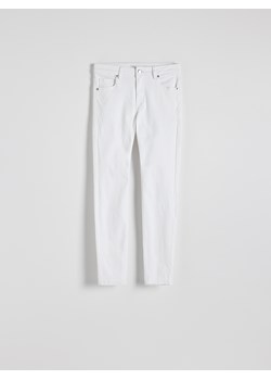 Reserved - Jeansy slim fit ze średnim stanem - biały ze sklepu Reserved w kategorii Jeansy damskie - zdjęcie 174090689