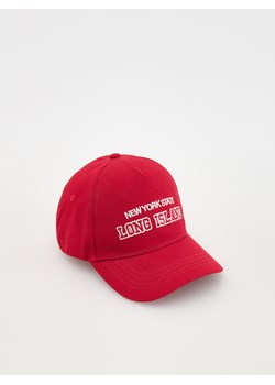 Reserved - Bawełniana czapka z daszkiem - czerwony ze sklepu Reserved w kategorii Czapki dziecięce - zdjęcie 174090729