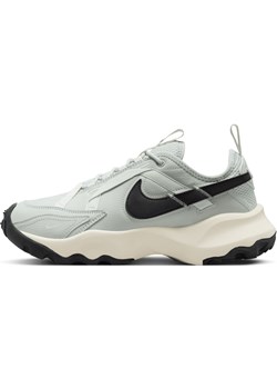 Buty damskie Nike TC 7900 - Szary ze sklepu Nike poland w kategorii Buty sportowe damskie - zdjęcie 174102336