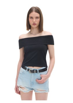 Cropp - Czarna bluzka z dekoltem carmen - czarny ze sklepu Cropp w kategorii Bluzki damskie - zdjęcie 174103726
