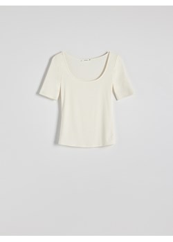 Reserved - T-shirt slim fit z wiskozą - złamana biel ze sklepu Reserved w kategorii Bluzki damskie - zdjęcie 174114546