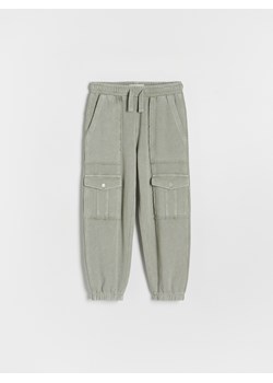 Reserved - Joggery cargo z efektem sprania - beżowy ze sklepu Reserved w kategorii Spodnie chłopięce - zdjęcie 174120807