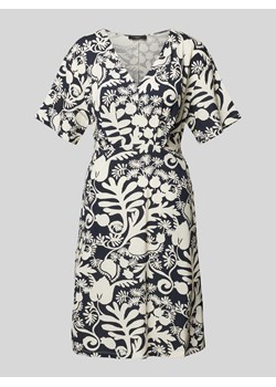 Sukienka o długości do kolan z plisami model ‘LUCAS’ ze sklepu Peek&Cloppenburg  w kategorii Sukienki - zdjęcie 174122579
