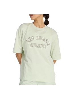 Koszulka New Balance WT43542NUM - zielona ze sklepu streetstyle24.pl w kategorii Bluzki damskie - zdjęcie 174122606