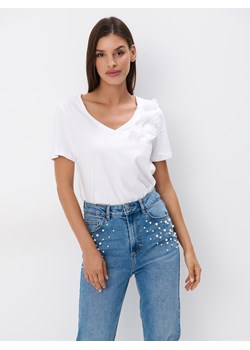 Mohito - Bawełniany t-shirt z ozdobnymi elementami - biały ze sklepu Mohito w kategorii Bluzki damskie - zdjęcie 174125636