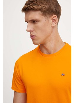 Napapijri t-shirt bawełniany Salis SS Sum męski kolor pomarańczowy gładki NP0A4H8DA671 ze sklepu ANSWEAR.com w kategorii T-shirty męskie - zdjęcie 174127038