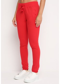 Czerwone Spodnie Dresowe z Gumką w pasie i Troczkiem Halemia ze sklepu Born2be Odzież w kategorii Spodnie damskie - zdjęcie 174139019