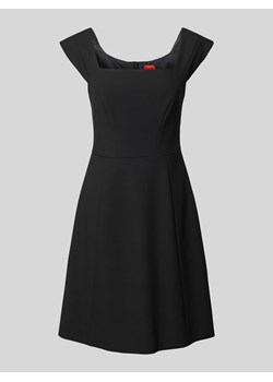 Sukienka o długości do kolan z prostokątnym dekoltem model ‘KINTI’ ze sklepu Peek&Cloppenburg  w kategorii Sukienki - zdjęcie 174148426