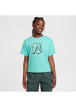 T-shirt dla dziewcząt Nike Sportswear - Zieleń ze sklepu Nike poland w kategorii Bluzki damskie - zdjęcie 174148617