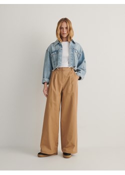 Reserved - Spodnie z szerokimi nogawkami - beżowy ze sklepu Reserved w kategorii Spodnie damskie - zdjęcie 174151058