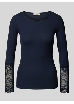 Bluzka z długim rękawem i obszyciem z koronki model ‘hizamond’ ze sklepu Peek&Cloppenburg  w kategorii Bluzki damskie - zdjęcie 174174596