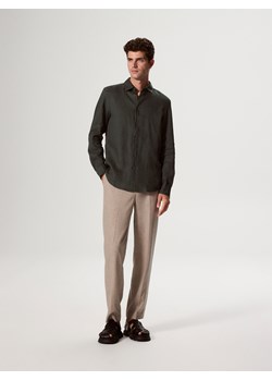 Reserved - Spodnie chino z dodatkiem lnu - brązowy ze sklepu Reserved w kategorii Spodnie męskie - zdjęcie 174176619