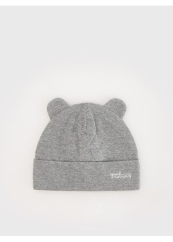 Reserved - Bawełniana czapka z haftem - jasnoszary ze sklepu Reserved w kategorii Czapki dziecięce - zdjęcie 174178835