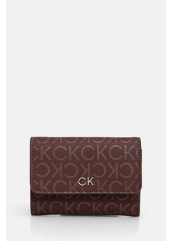 Calvin Klein portfel damski kolor brązowy K60K612684 ze sklepu ANSWEAR.com w kategorii Portfele damskie - zdjęcie 174283777