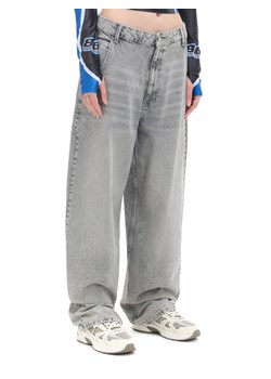 Cropp - Szare jeansy skater - jasny szary ze sklepu Cropp w kategorii Jeansy damskie - zdjęcie 174289795