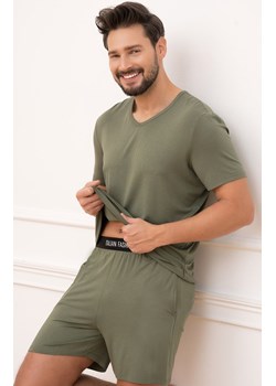 Piżama męska khaki na krótki rękaw i z krótkimi spodniami Dallas, Kolor khaki, Rozmiar M, Italian Fashion ze sklepu Intymna w kategorii Piżamy męskie - zdjęcie 174308759