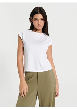 Sinsay - Top na ramiączkach - biały ze sklepu Sinsay w kategorii Bluzki damskie - zdjęcie 174333398