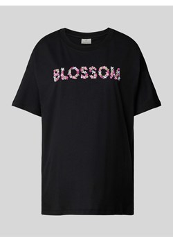 T-shirt z wyhaftowanym motywem model ‘fie’ ze sklepu Peek&Cloppenburg  w kategorii Bluzki damskie - zdjęcie 174371985