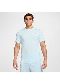 Męska uniwersalna koszulka z krótkim rękawem Dri-FIT UV Nike Hyverse - Niebieski ze sklepu Nike poland w kategorii T-shirty męskie - zdjęcie 174505909