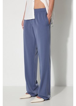 Samsoe Samsoe spodnie Hoys damskie kolor granatowy proste high waist F16304674 ze sklepu PRM w kategorii Spodnie damskie - zdjęcie 174537558