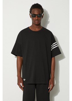 adidas Originals t-shirt bawełniany Neuclassics Tee męski kolor czarny z aplikacją IW0972 ze sklepu PRM w kategorii T-shirty męskie - zdjęcie 174538228