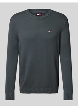 Sweter z dzianiny o kroju slim fit z naszywką z logo ze sklepu Peek&Cloppenburg  w kategorii Swetry męskie - zdjęcie 174553518