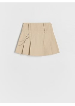 Reserved - Plisowana spódnica z łańcuchem - beżowy ze sklepu Reserved w kategorii Spódnice dziewczęce - zdjęcie 174554156