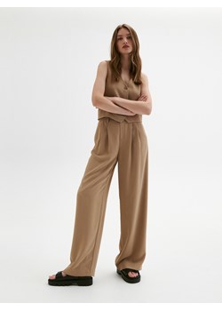 Reserved - Szerokie spodnie - beżowy ze sklepu Reserved w kategorii Spodnie damskie - zdjęcie 174554515