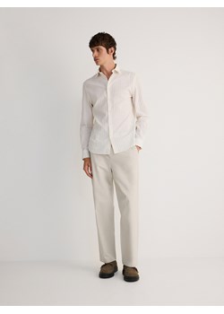 Reserved - Koszula regular z bawełny egipskiej - złamana biel ze sklepu Reserved w kategorii Koszule męskie - zdjęcie 174554617