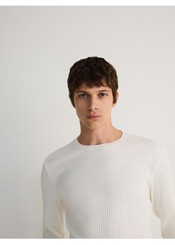 Reserved - Longsleeve slim fit w prążek - złamana biel ze sklepu Reserved w kategorii T-shirty męskie - zdjęcie 174554647