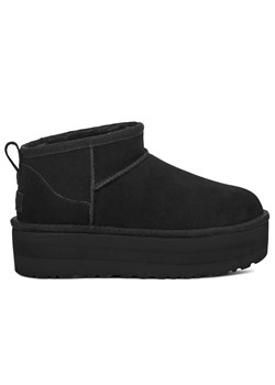 Buty Ugg W Classic Ultra Mini Platform 1135092-BLK - czarne ze sklepu streetstyle24.pl w kategorii Śniegowce damskie - zdjęcie 174558178