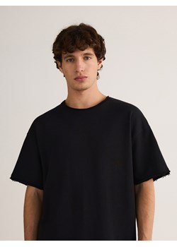 Reserved - T-shirt oversize z postrzępionymi brzegami - czarny ze sklepu Reserved w kategorii T-shirty męskie - zdjęcie 174559925