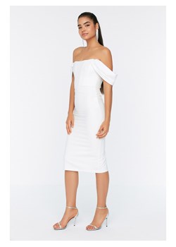 trendyol Sukienka w kolorze białym ze sklepu Limango Polska w kategorii Sukienki - zdjęcie 174564929