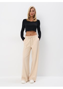 Mohito - Beżowe spodnie dresowe - beżowy ze sklepu Mohito w kategorii Spodnie damskie - zdjęcie 174566276