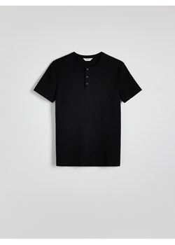 Reserved - T-shirt slim z rozpinanym dekoltem - czarny ze sklepu Reserved w kategorii T-shirty męskie - zdjęcie 174566826
