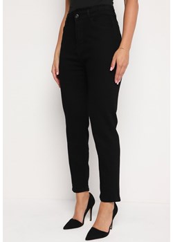 Czarne Bawełniane Jeansy z Wysokim Stanem Mom Fit Nevnora ze sklepu Born2be Odzież w kategorii Jeansy damskie - zdjęcie 174568029