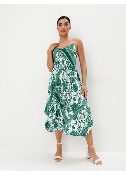 Mohito - Zielona sukienka midi z wiskozy - zielony ze sklepu Mohito w kategorii Sukienki - zdjęcie 174623239
