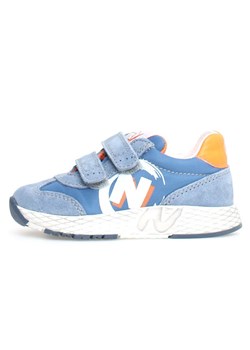 Naturino Skórzane sneakersy &quot;Jesko 2&quot; w kolorze błękitno-pomarańczowym ze sklepu Limango Polska w kategorii Buty sportowe dziecięce - zdjęcie 174625596