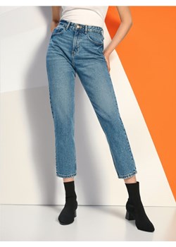 Sinsay - Jeansy mom fit - niebieski ze sklepu Sinsay w kategorii Jeansy damskie - zdjęcie 174635536