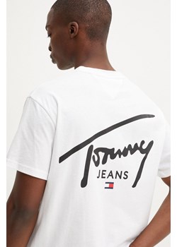 Tommy Jeans t-shirt bawełniany męski kolor biały z nadrukiem DM0DM18536 ze sklepu ANSWEAR.com w kategorii T-shirty męskie - zdjęcie 174638165