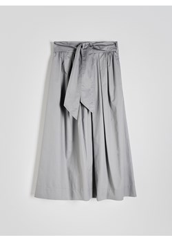 Reserved - Rozkloszowana spódnica midi z wiązaniem - szary ze sklepu Reserved w kategorii Spódnice - zdjęcie 174643366