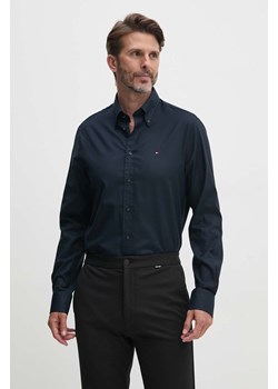 Tommy Hilfiger koszula męska kolor granatowy regular z kołnierzykiem button-down MW0MW29969 ze sklepu ANSWEAR.com w kategorii Koszule męskie - zdjęcie 174655119