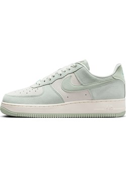 Buty damskie Nike Air Force 1 '07 SE - Szary ze sklepu Nike poland w kategorii Buty sportowe damskie - zdjęcie 174655426