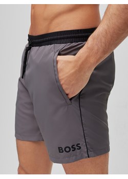 Hugo Boss Szorty kąpielowe w kolorze szarym ze sklepu Limango Polska w kategorii Kąpielówki - zdjęcie 174655785