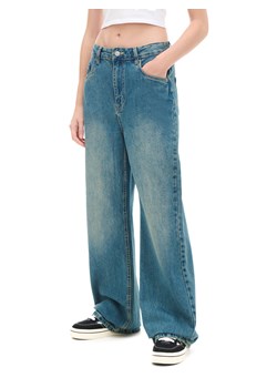 Cropp - Niebieskie jeansy retro wide leg - niebieski ze sklepu Cropp w kategorii Jeansy damskie - zdjęcie 174677679